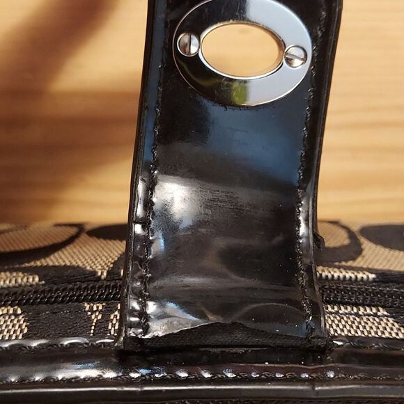 Coach Black and Cream Wallet - Picture 8 of 10